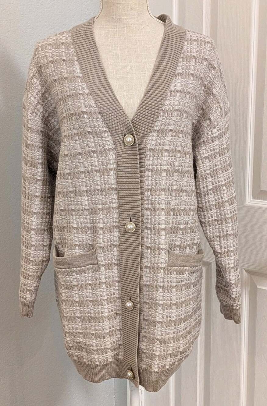 Aritzia Babaton Lacer Cardigan Taupe Cream Size SMALL Oversized Preppy Merino